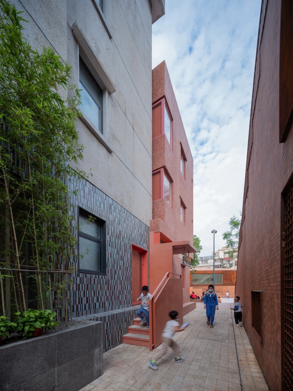 Nantou Hybrid Building China by URBANUS