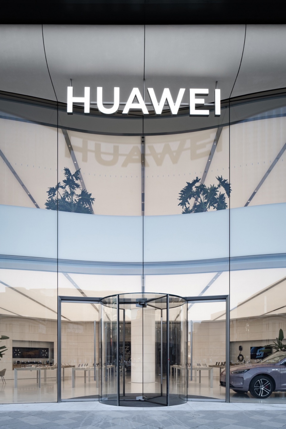 huawei flagship store beijing by superimpose architecture
