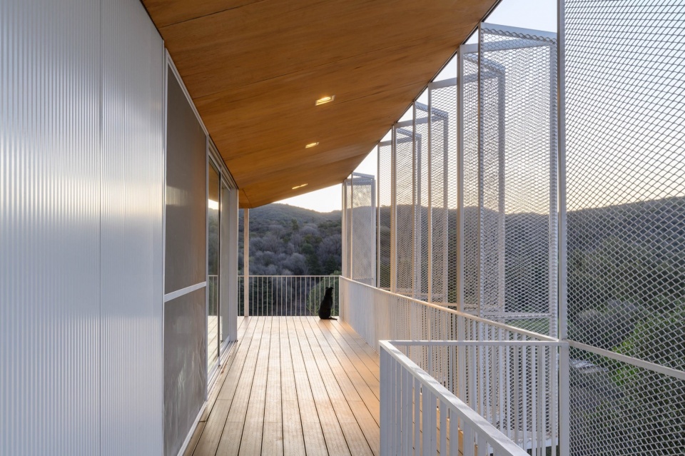House in the clouds by MALVINA ZAYAT architecture studio