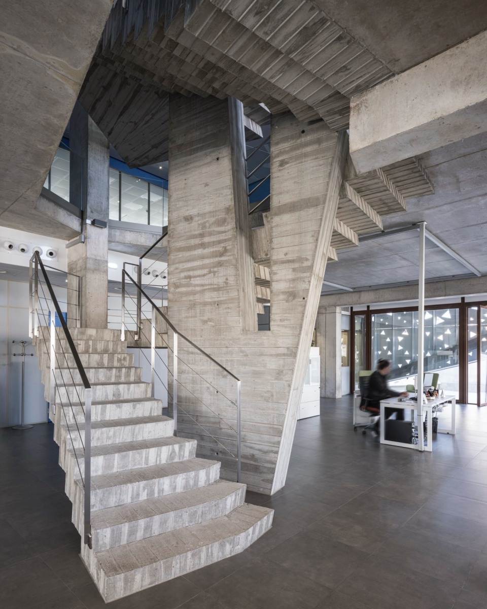 chemical microbiological laboratory by penelas architects