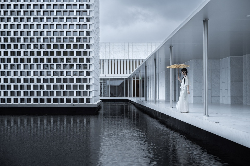 yanzi memorial hall by architectural design and research institution of scut