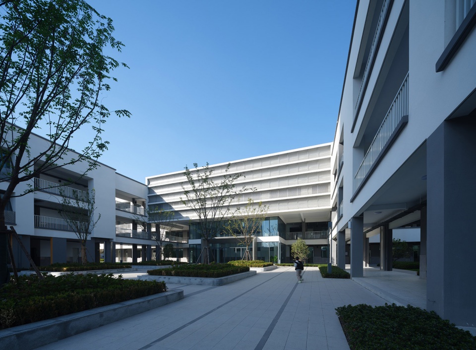 anqing jiankang road primary school by atelier shanghai dachuan archi