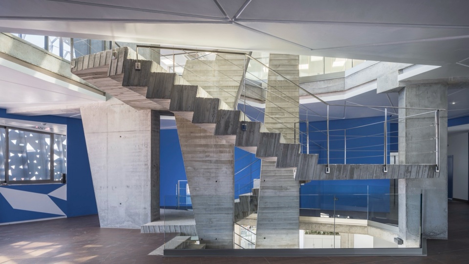 chemical microbiological laboratory by penelas architects