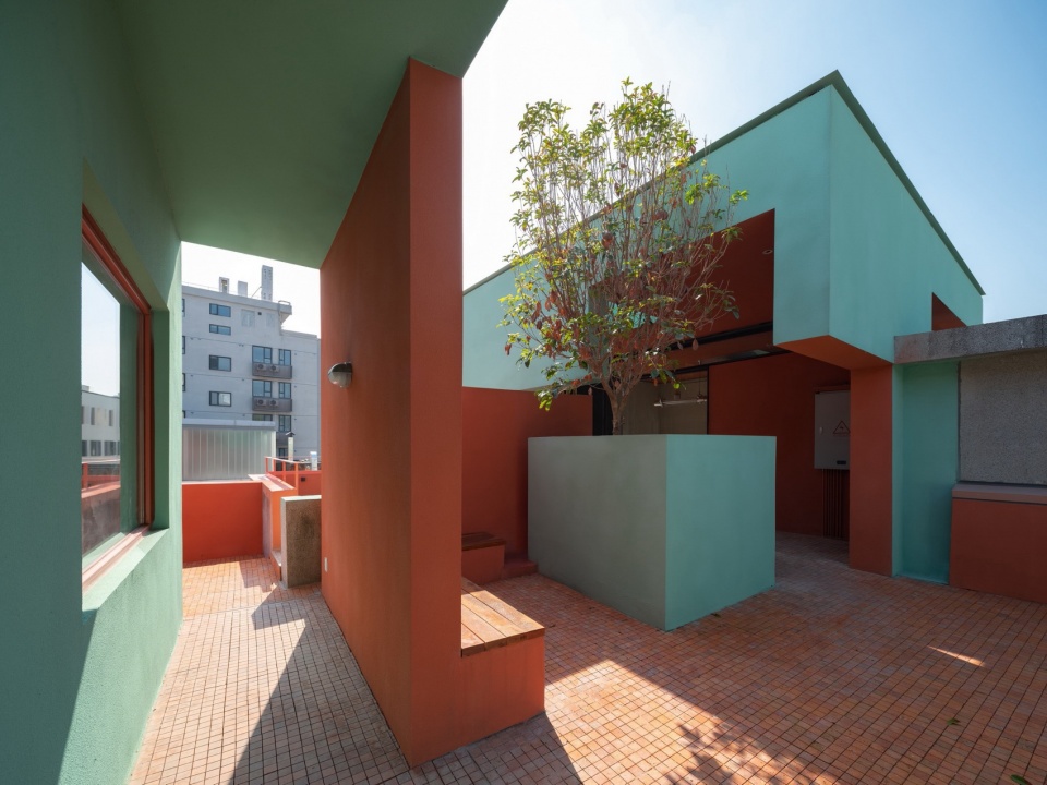 Nantou Hybrid Building China by URBANUS