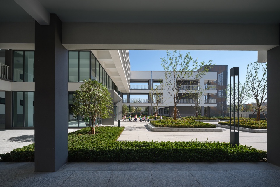 anqing jiankang road primary school by atelier shanghai dachuan archi
