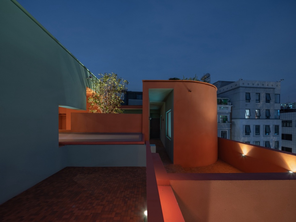 Nantou Hybrid Building China by URBANUS