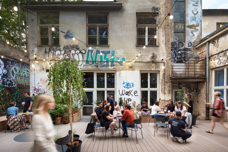 a lot with little exhibition by noemi blager