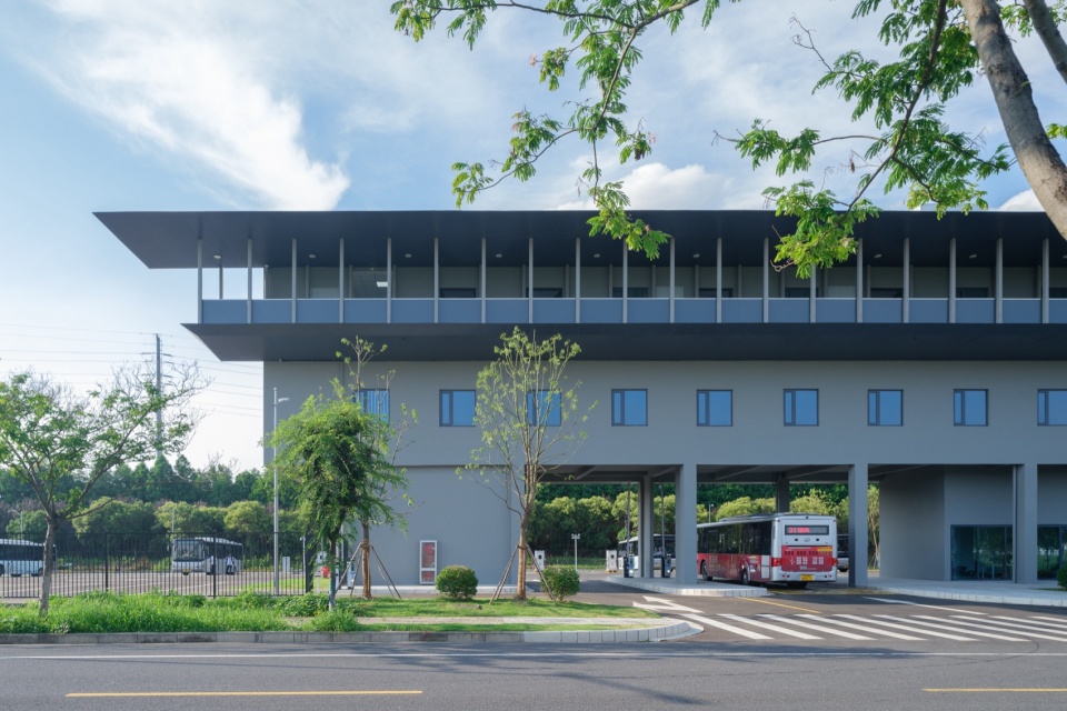 南立面 South elevation