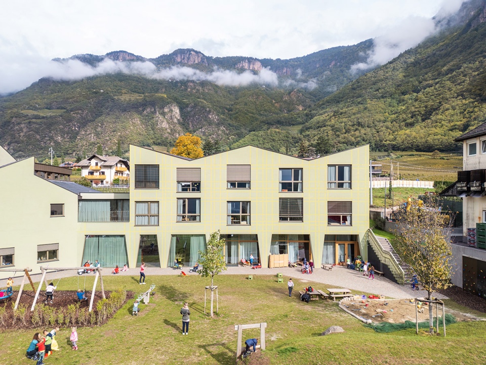 tartan school by modusarchitects
