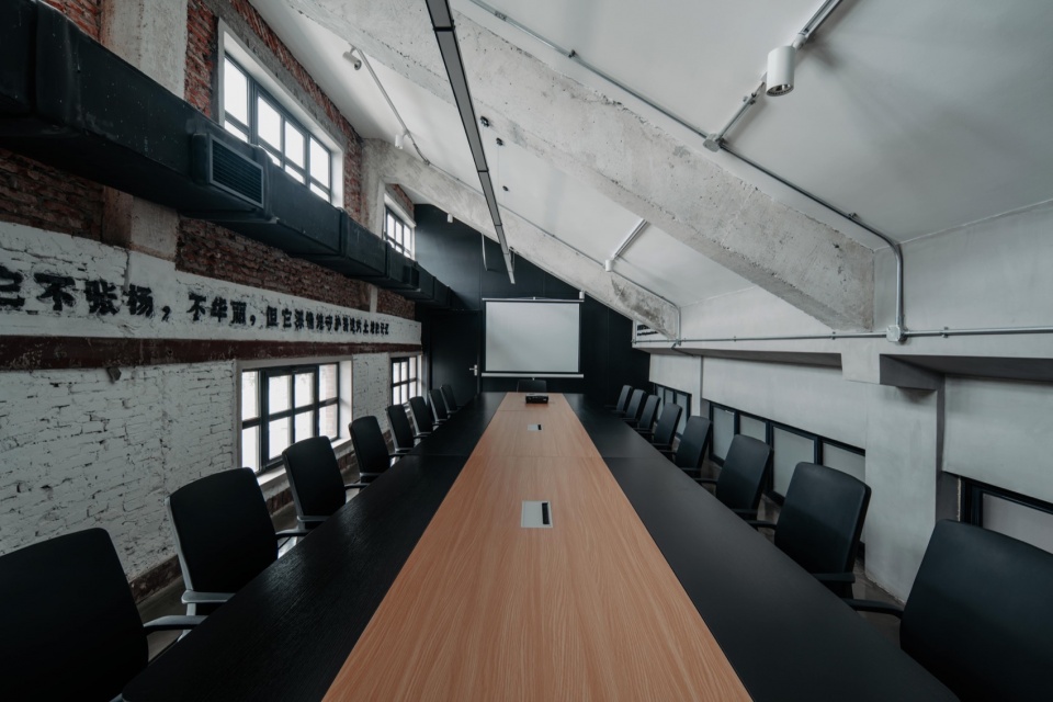 缫丝车间夹层空间会议室 loft meeting room@徐英达