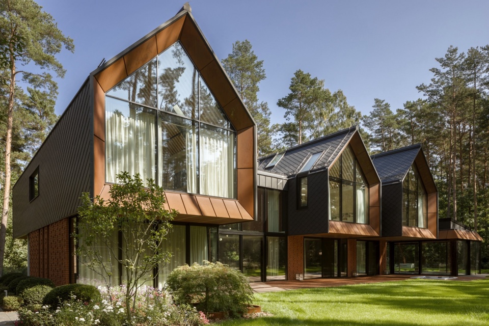 Residence of Levitating Houses by Exterio architectural studio Hola Design