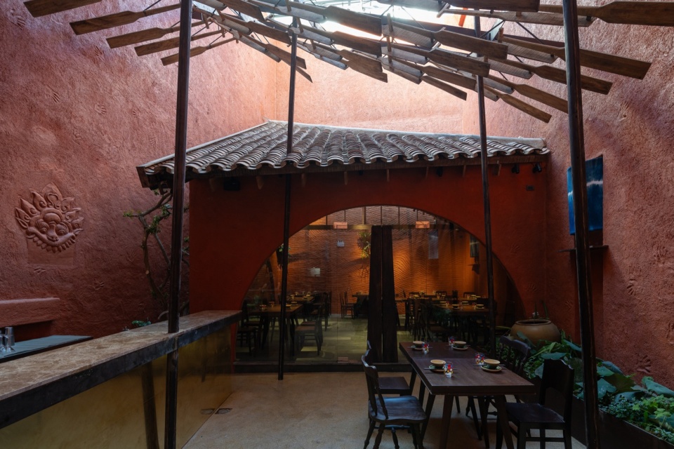 MAM RESTAURANT by SAWADEESIGN