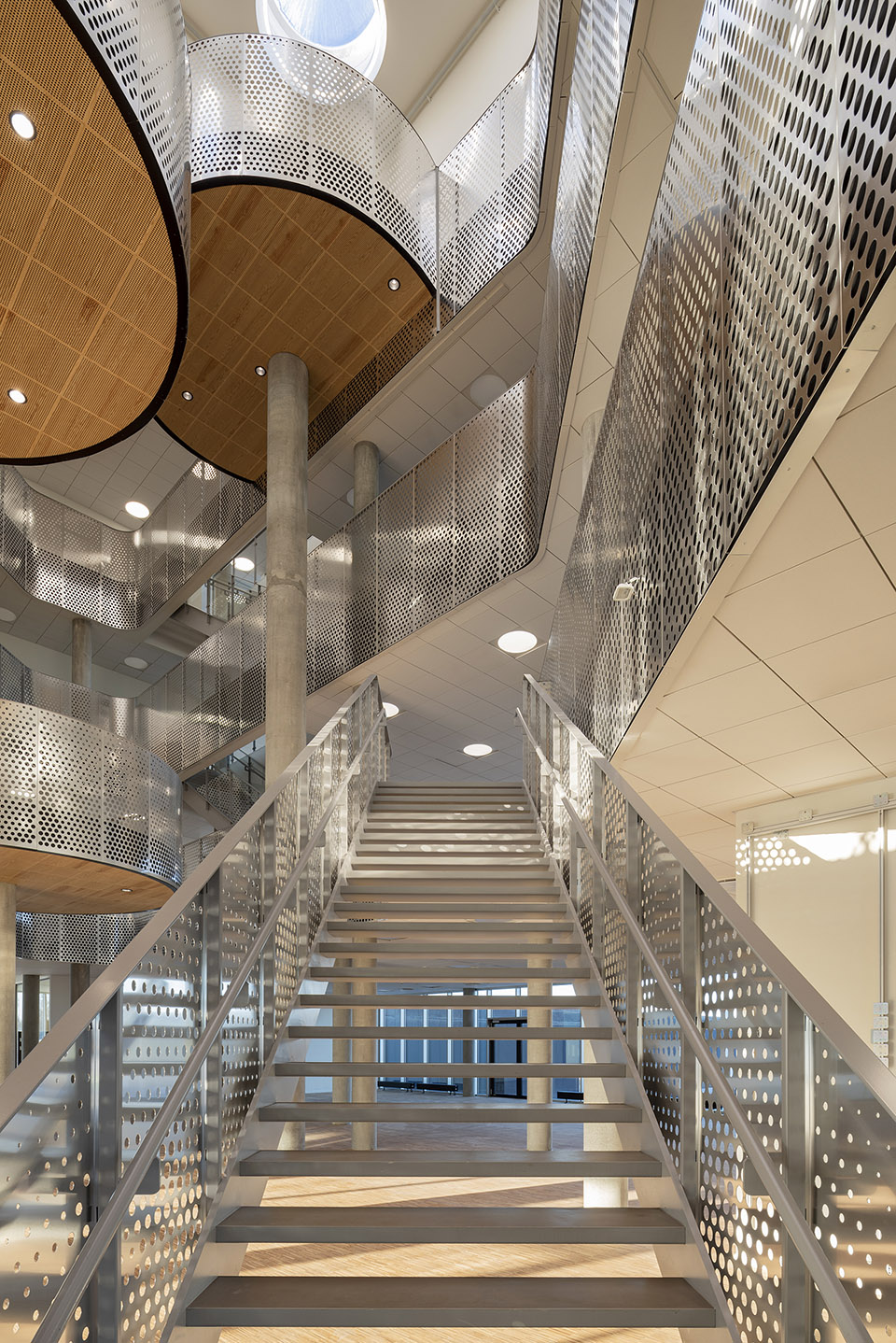 aarhus vand headquarters by cebra