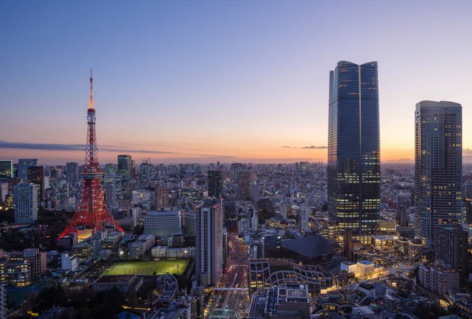 azabudai hills by pelli clarke partners