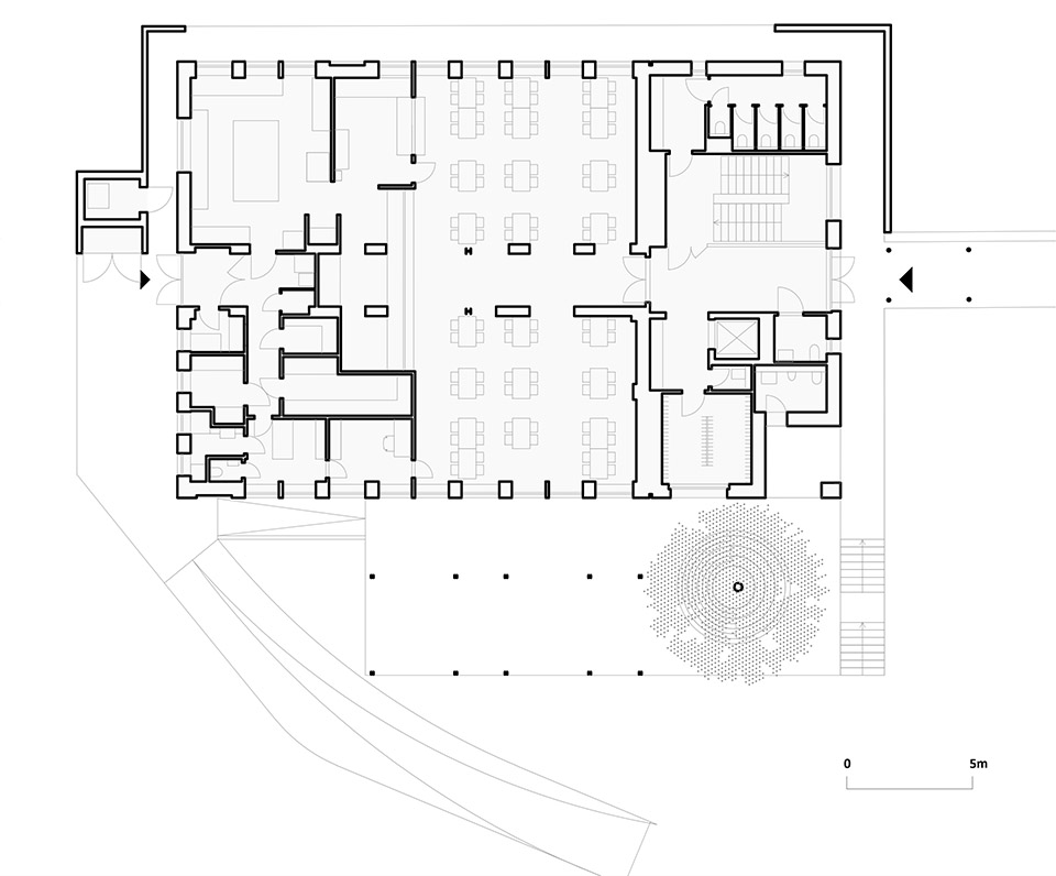 CADROVA-AOCR by Michal Vršanský architekt - 谷德设计网