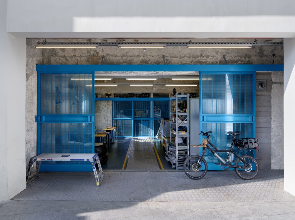 SPOKE BEVERAGE ROOM OFFICE COASTLINE