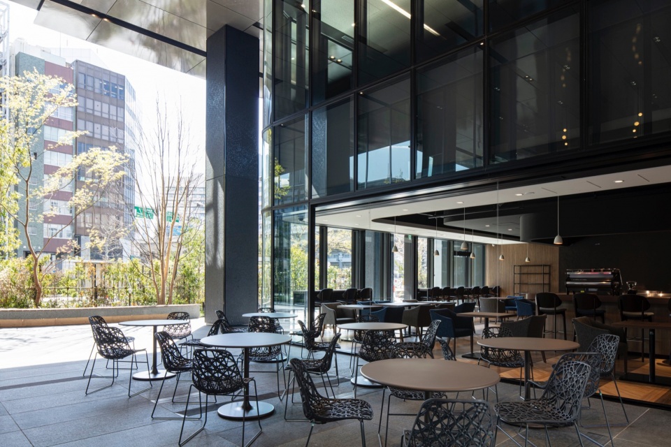 Senshu University Kanda Campus by Nikken Sekkei Ltd