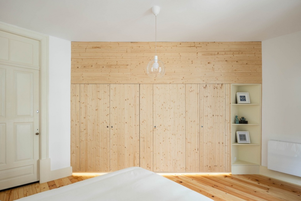 Casa Cedofeita by Paulo Moreira Architectures