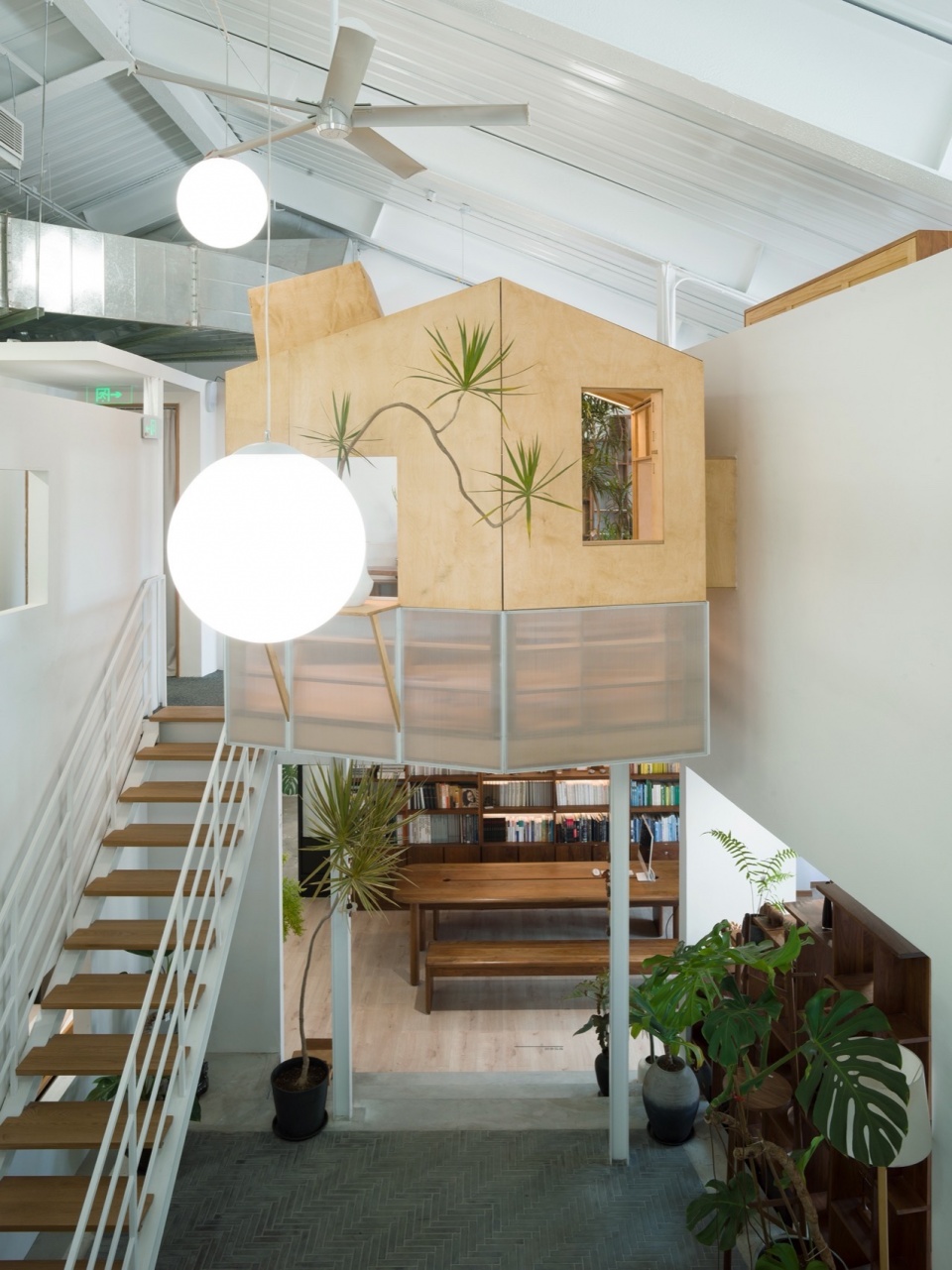 Hexagonal Court Homer Shop Office by Jin Qiuye Studio