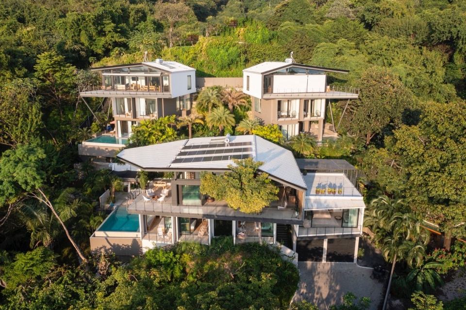 Makai Villas by Studio Saxe