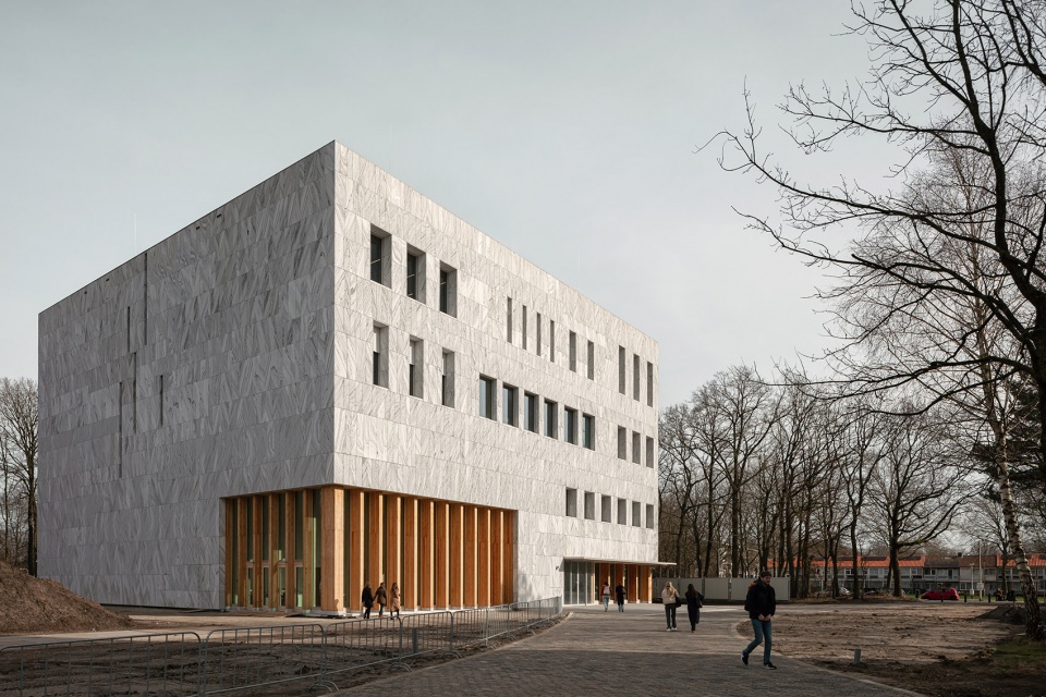 marga klompe building by powerhouse company