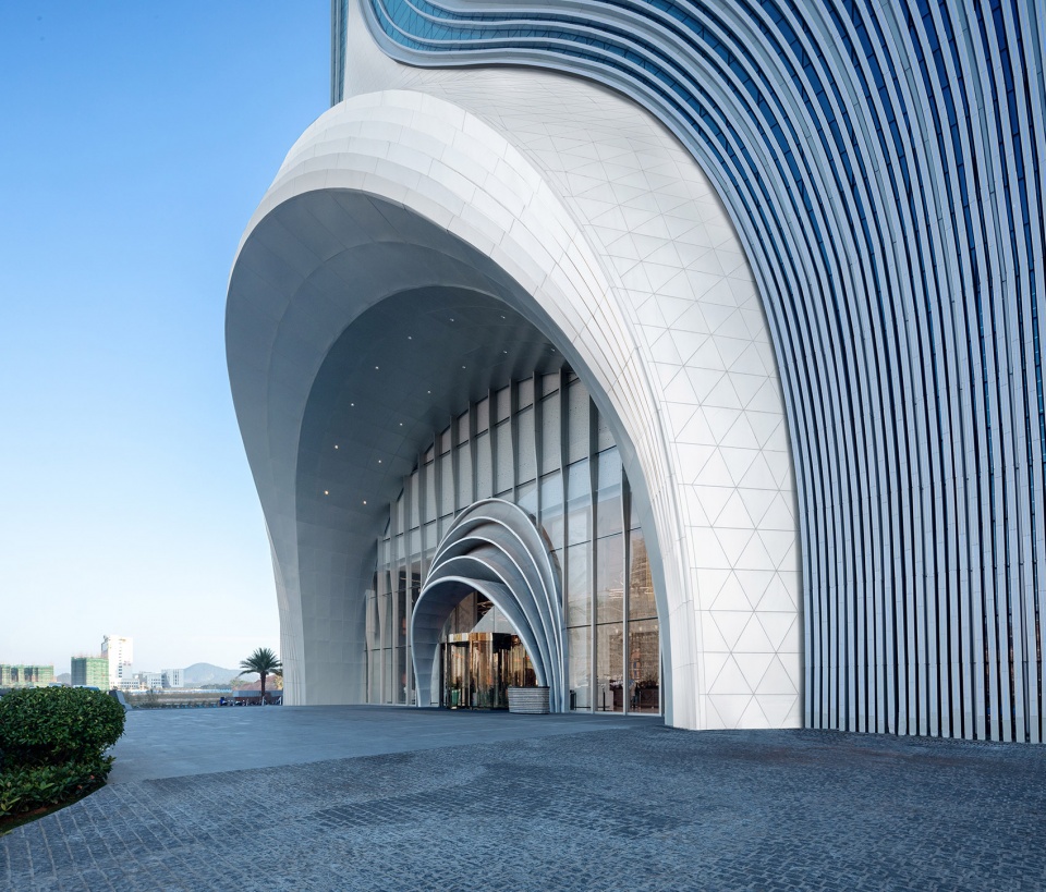 panzhou internatuinal hotel by shing partners design group