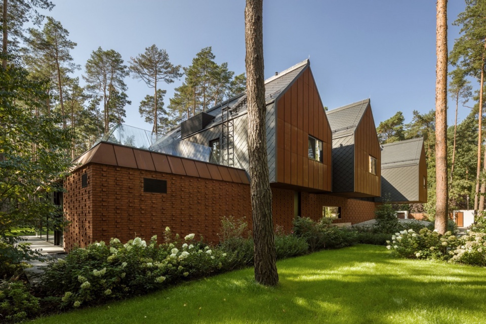 Residence of Levitating Houses by Exterio architectural studio Hola Design