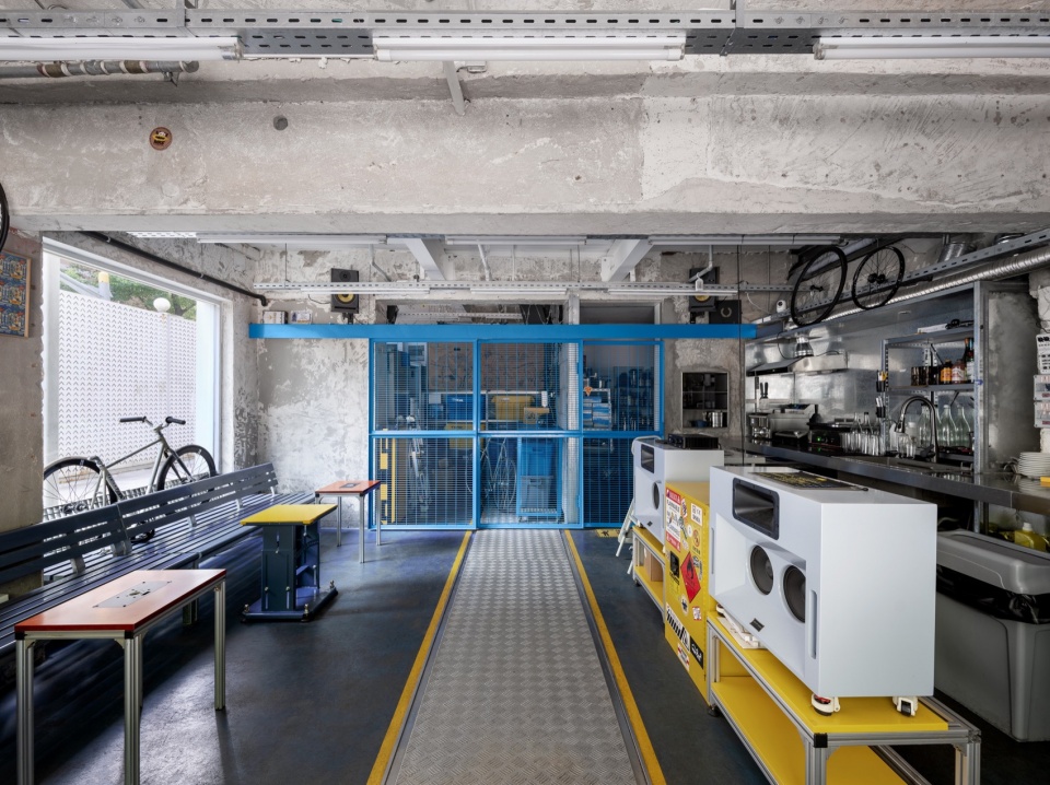 SPOKE BEVERAGE ROOM OFFICE COASTLINE