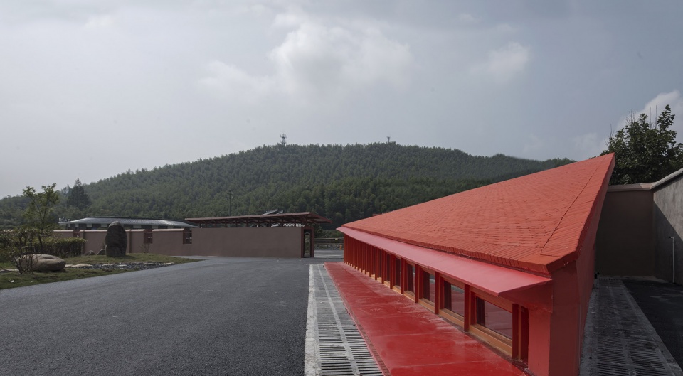 red note house on the horizon china by li wenxi architects