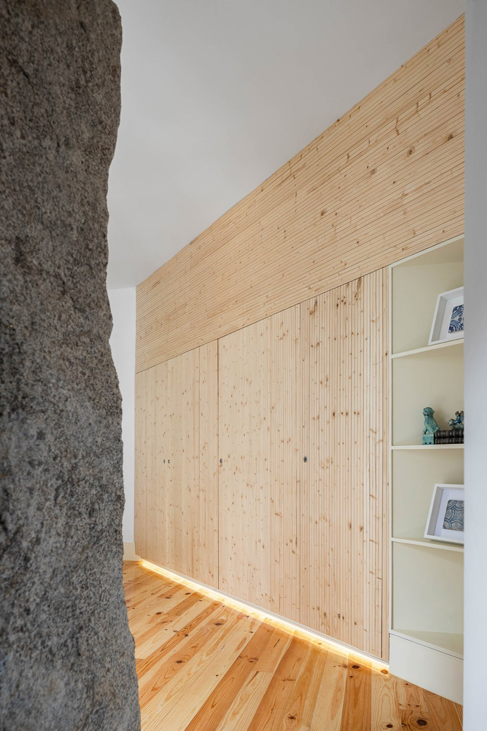 Casa Cedofeita by Paulo Moreira Architectures