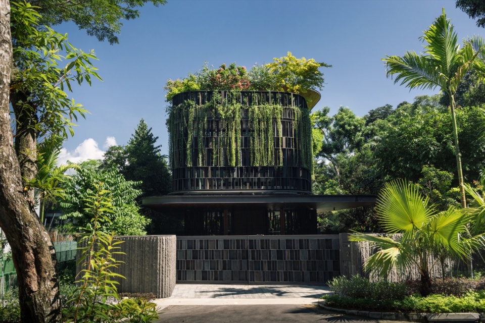 Touching Eden House by Wallflower Architecture Design