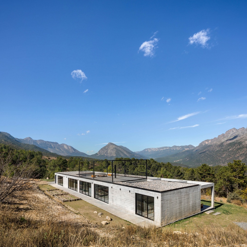 casa en la sierra de arteaga by s ar