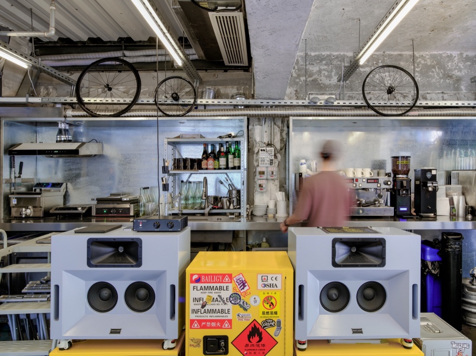 SPOKE BEVERAGE ROOM OFFICE COASTLINE
