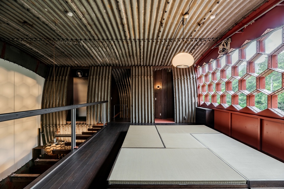 corrugated house by monotrum