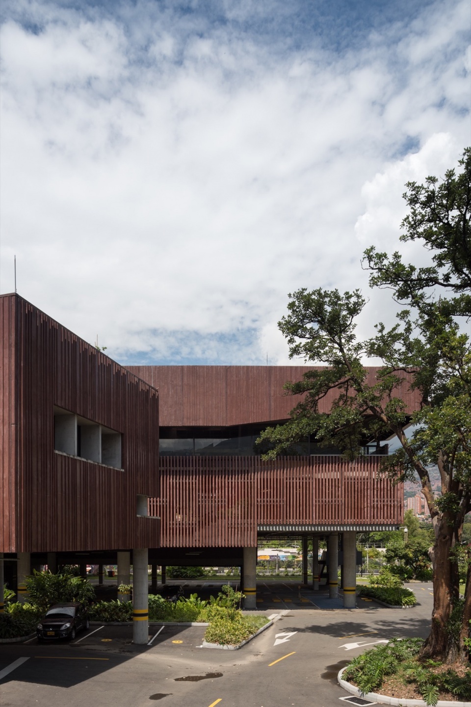 mova teachers innovation center by opus