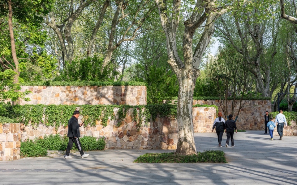 renovation of peace parks gate 6 entrance on tianbao road by atelier z