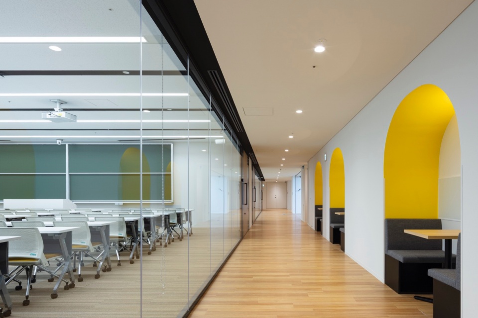 Senshu University Kanda Campus by Nikken Sekkei Ltd