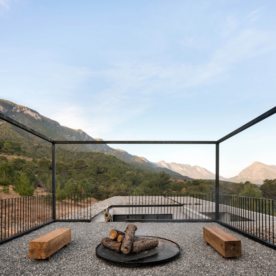 casa en la sierra de arteaga by s ar