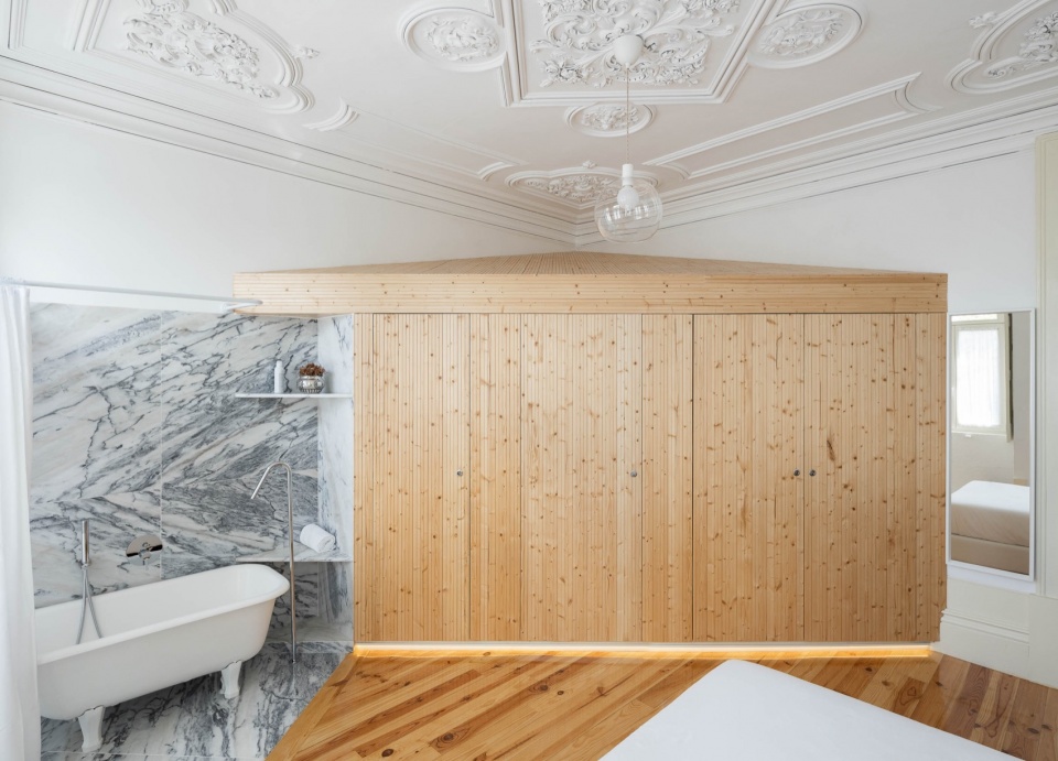Casa Cedofeita by Paulo Moreira Architectures