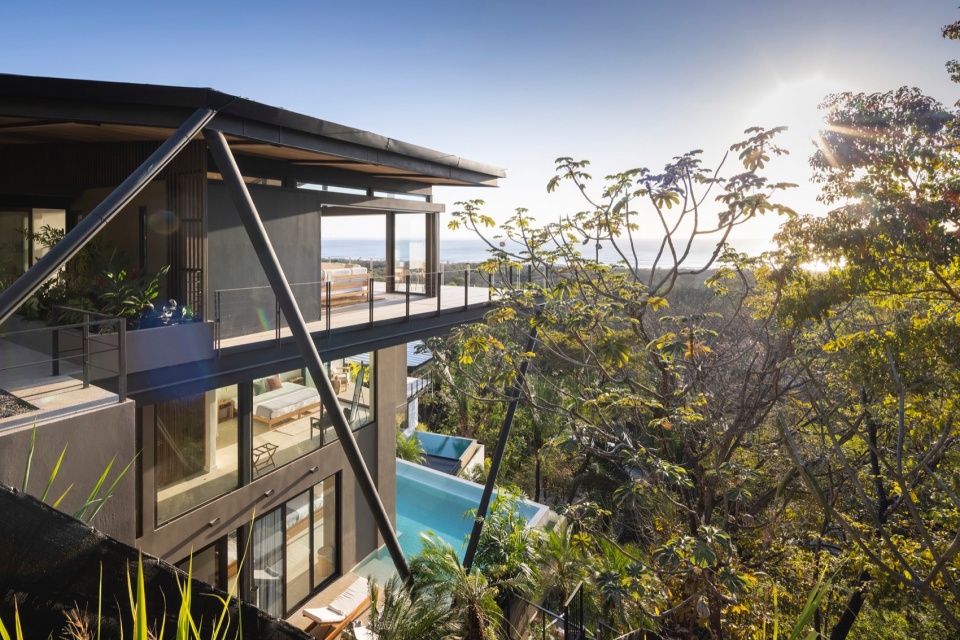 Makai Villas by Studio Saxe