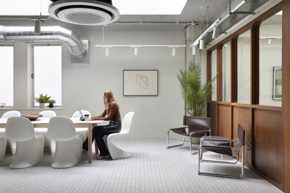 45 whitfield street retrofit by dmfk architects