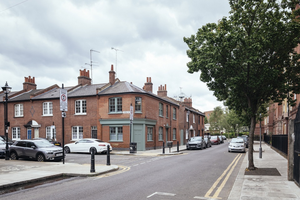 house for a doctor bethnal green by whittaker parsons