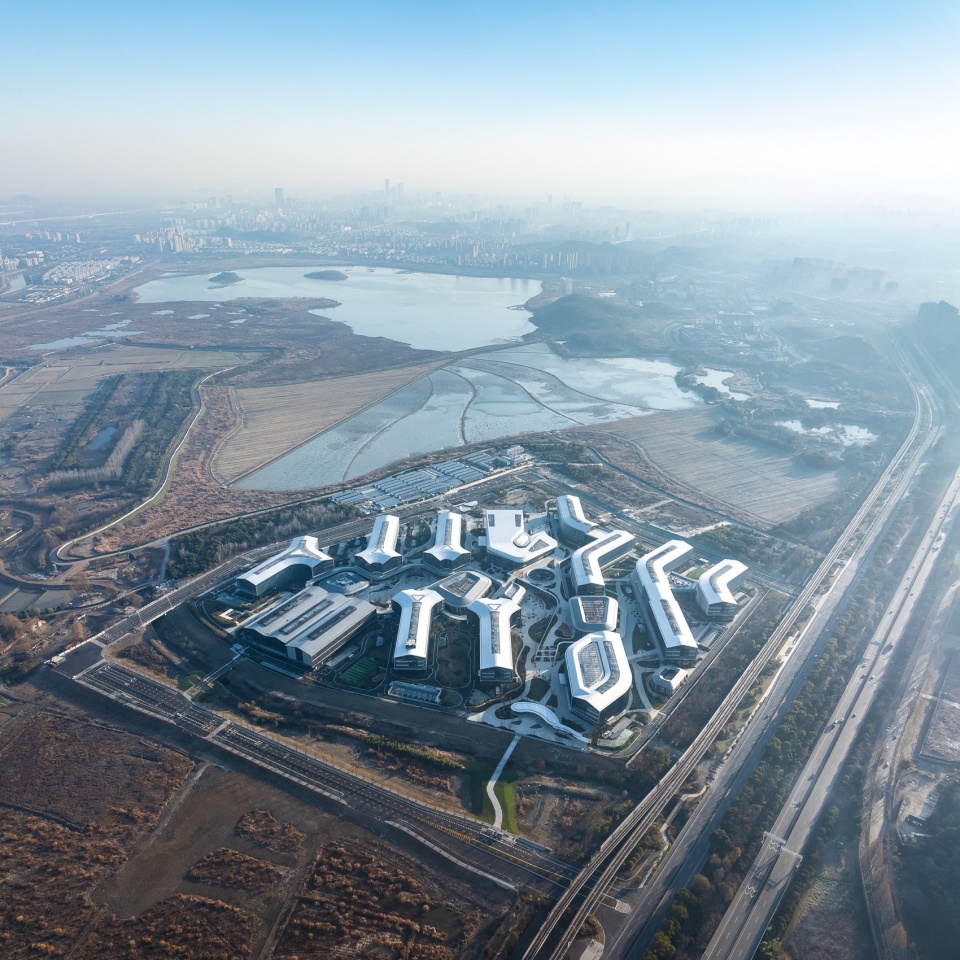 Hangzhou Alibaba DAMO Nanhu Industry Park by Aedas