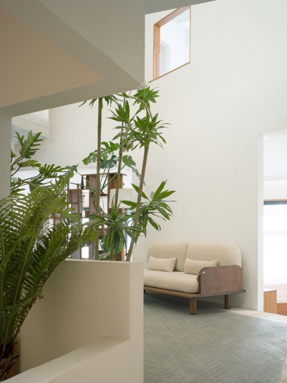 Hexagonal Court Homer Shop Office by Jin Qiuye Studio