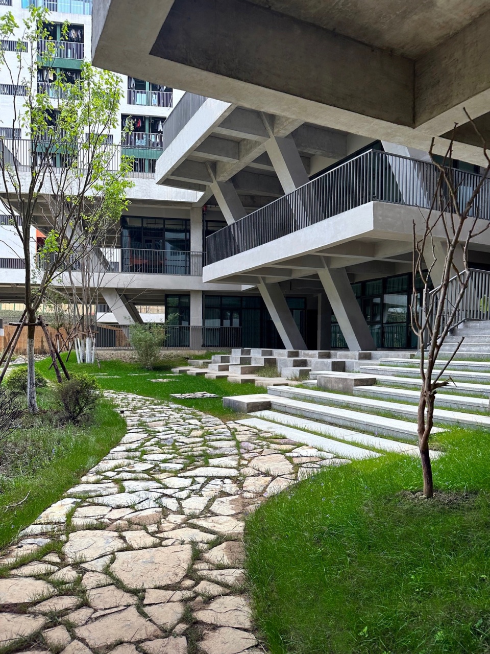 Valley student apartment of Jingdezhen Vocational University of Art by THAD