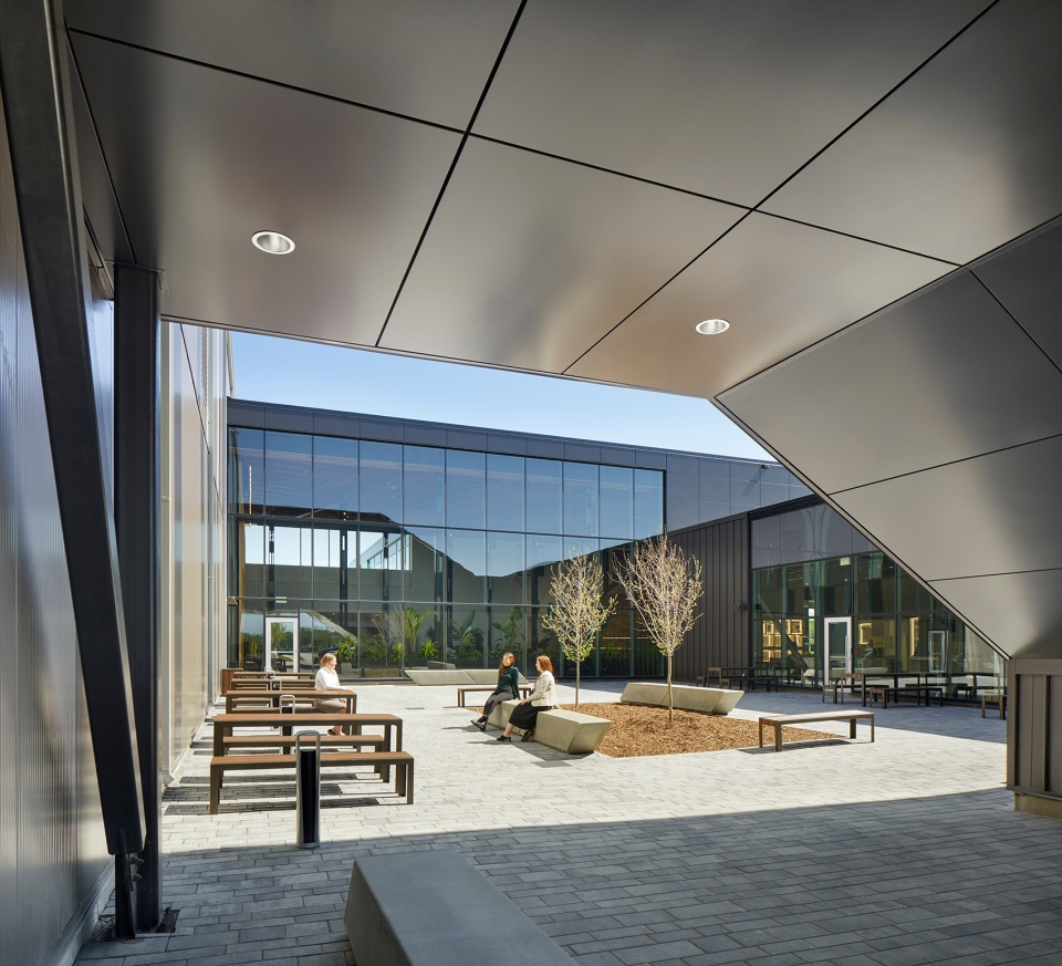 caivan abics new head office by figurr architects collective