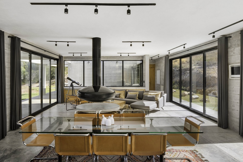 casa en la sierra de arteaga by s ar