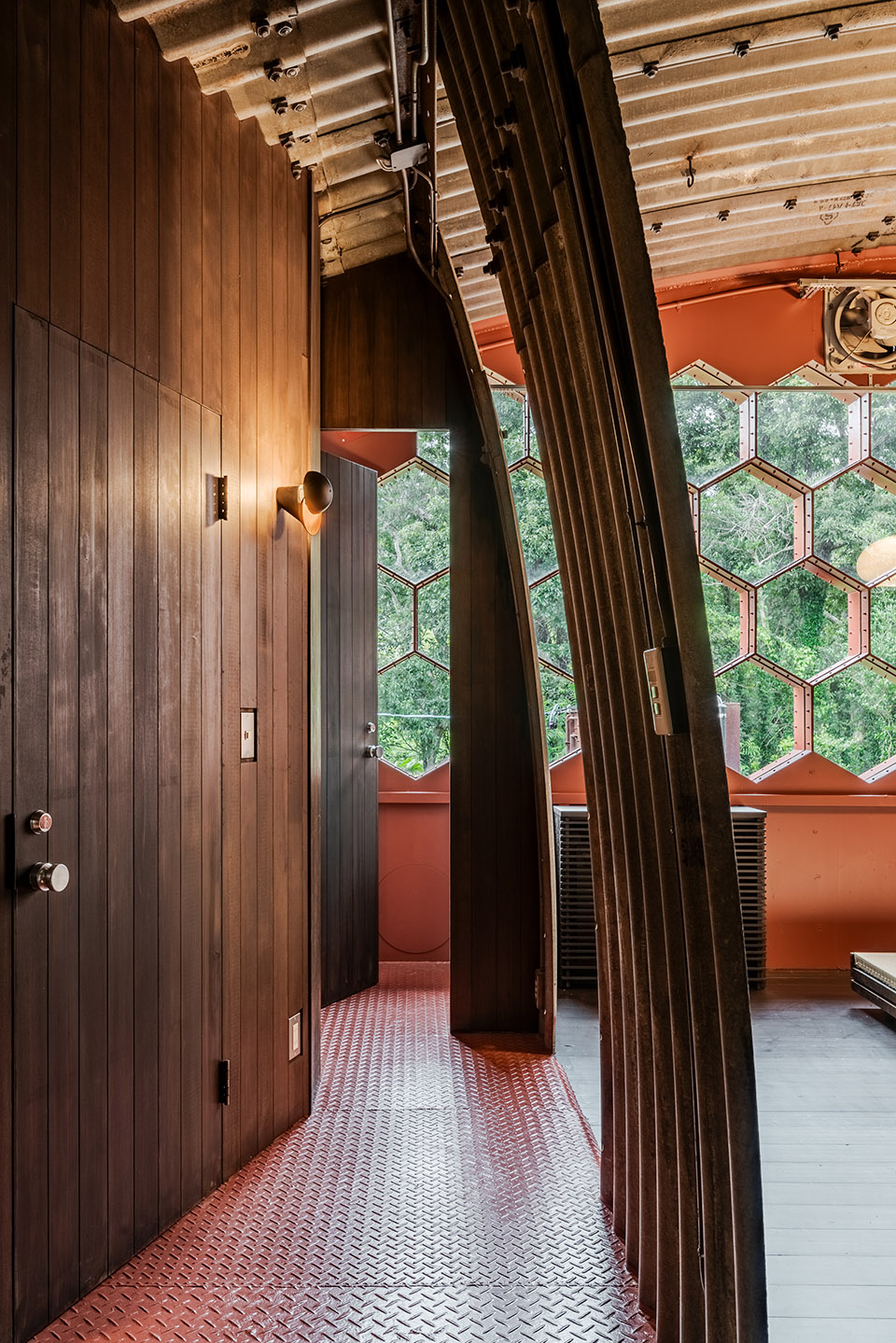 corrugated house by monotrum
