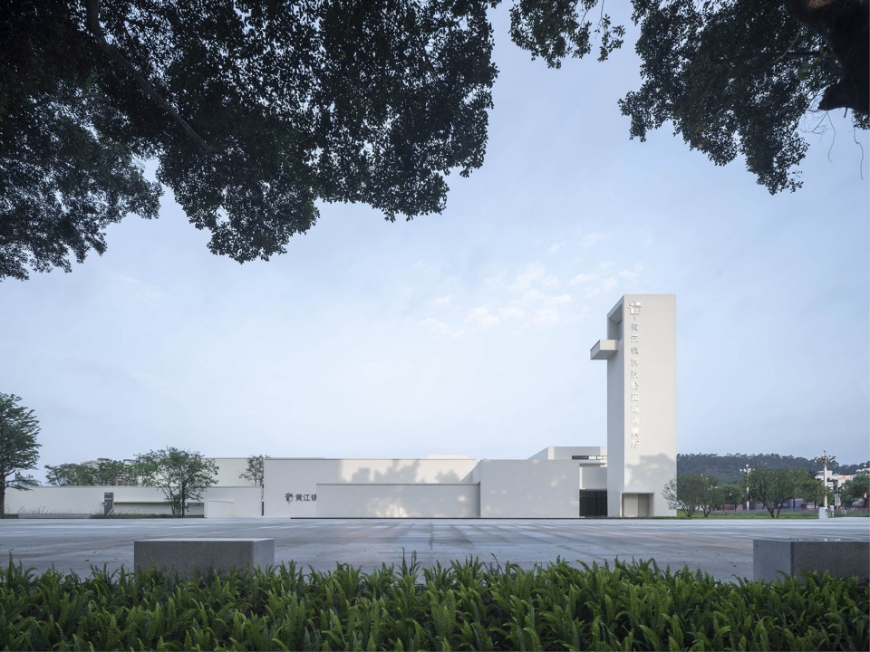 dongguan huangjiang science and technology park urban exhibition hall by tianhua