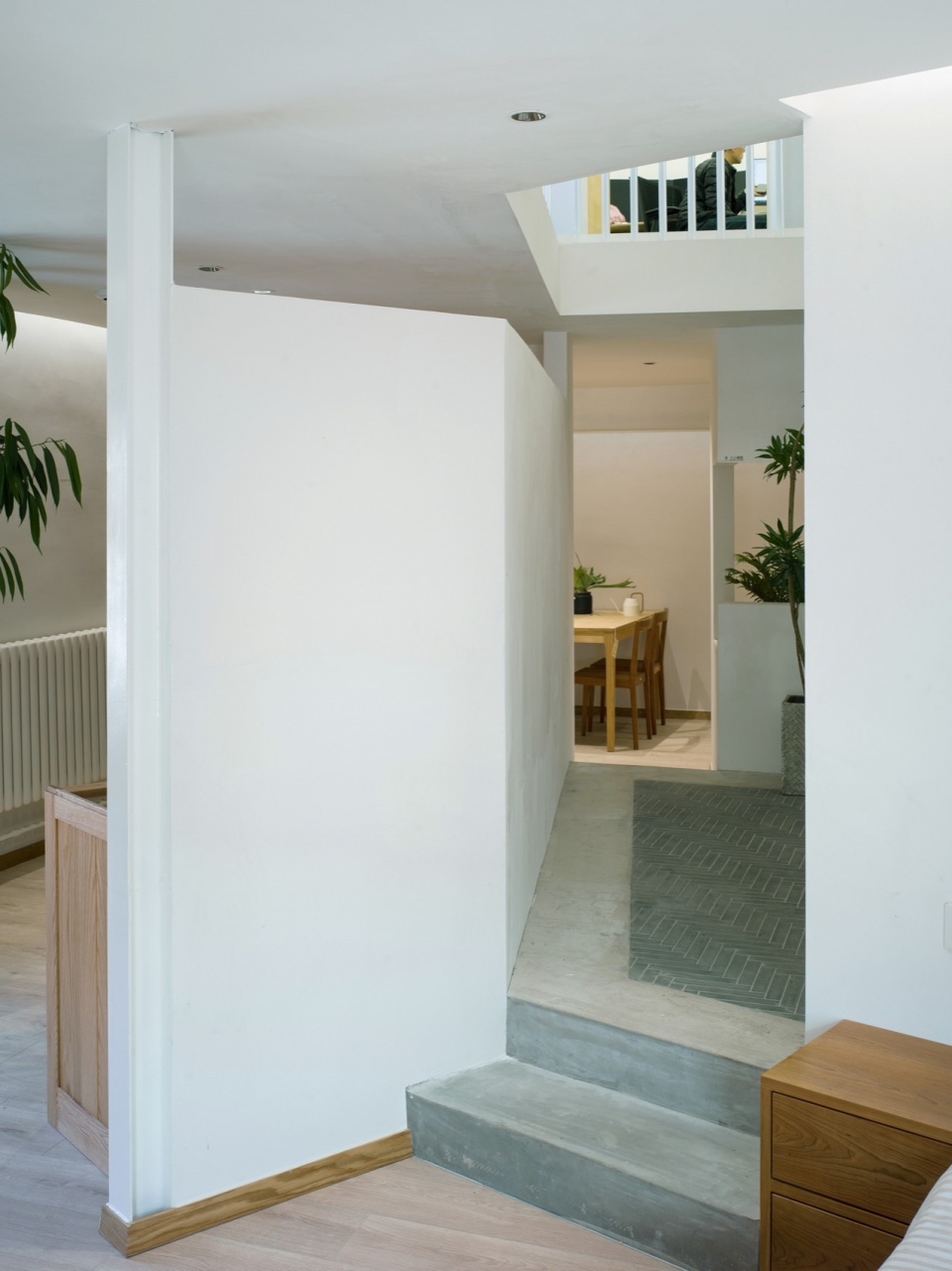 Hexagonal Court Homer Shop Office by Jin Qiuye Studio